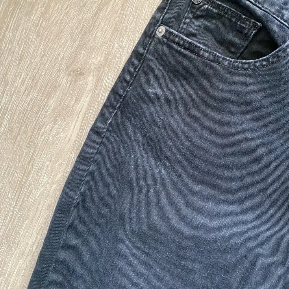 Hudson RILEY Crop Grommet Rhinestone Jeans BLACK